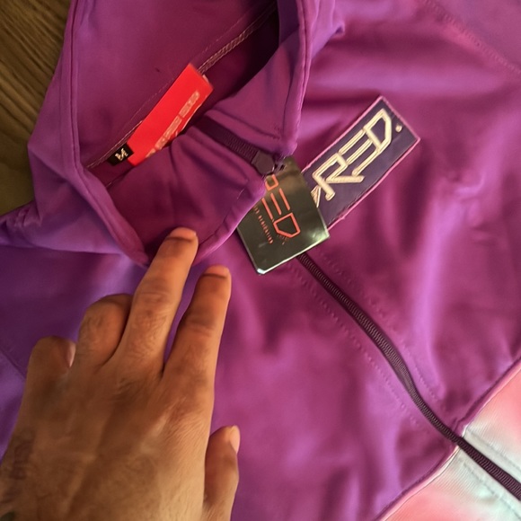 Bred Inc medium woman’s short set - Picture 3 of 4